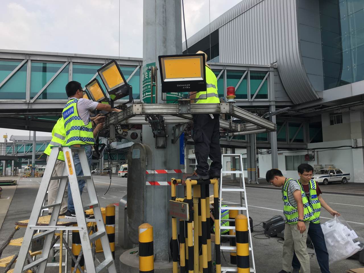 2018我司顺利完成广州白云机场FLED泛光灯改造项目